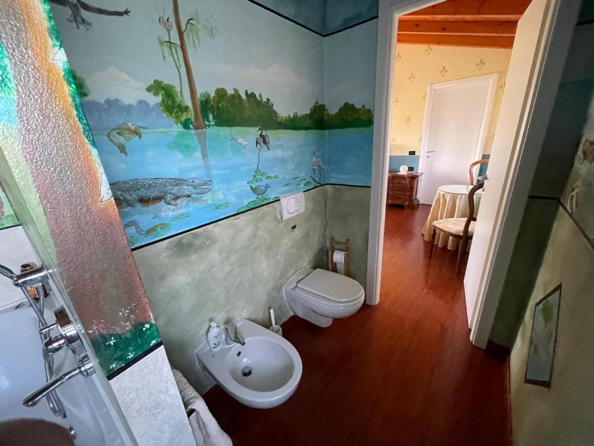 Lussuosa Villa Vicino Alla Stazione Caronno Pertusella Exterior foto
