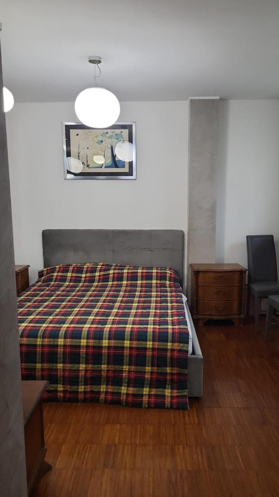 Lussuosa Villa Vicino Alla Stazione Caronno Pertusella Exterior foto